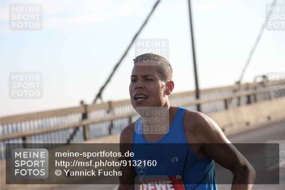 03.10.2025 - Köhlbrandbrückenlauf Yannick Fuchs http://msf.ph/oto/9132160 03.10.2025 08:16:31 Position 1  meine-sportfotos.de