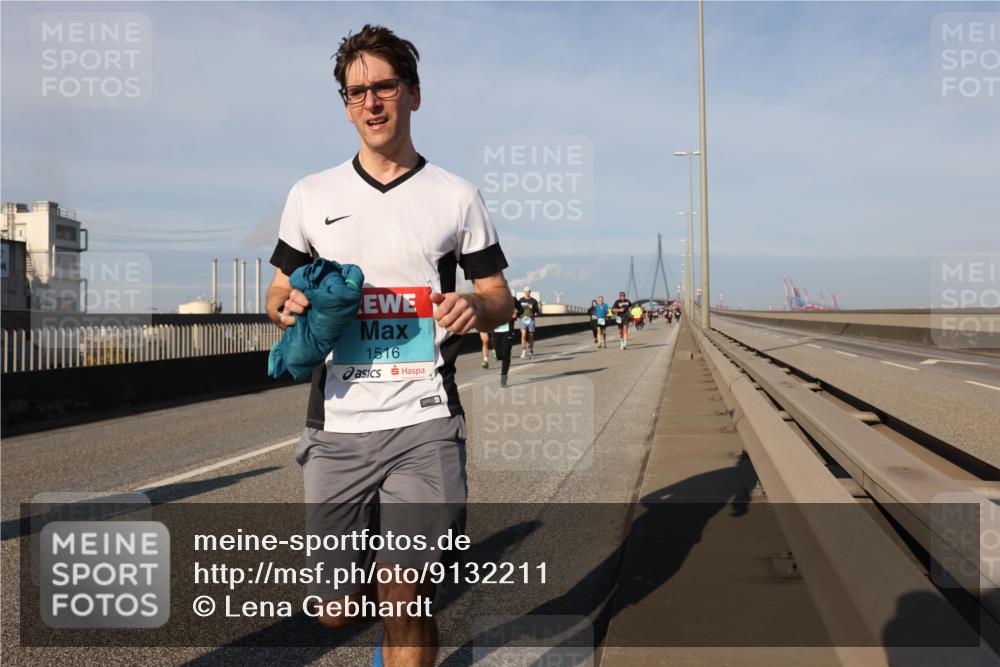 03.10.2025 - Köhlbrandbrückenlauf Lena Gebhardt http://msf.ph/oto/9132211 03.10.2025 09:50:21 Position 2 1516 meine-sportfotos.de