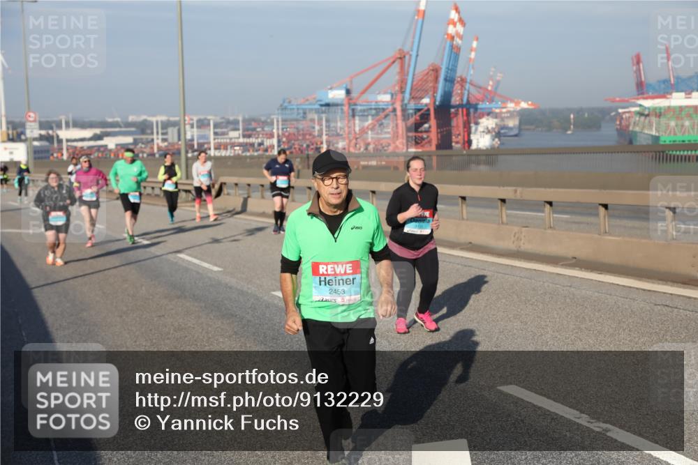 03.10.2025 - Köhlbrandbrückenlauf Yannick Fuchs http://msf.ph/oto/9132229 03.10.2025 09:04:09 Position 2 2453 meine-sportfotos.de