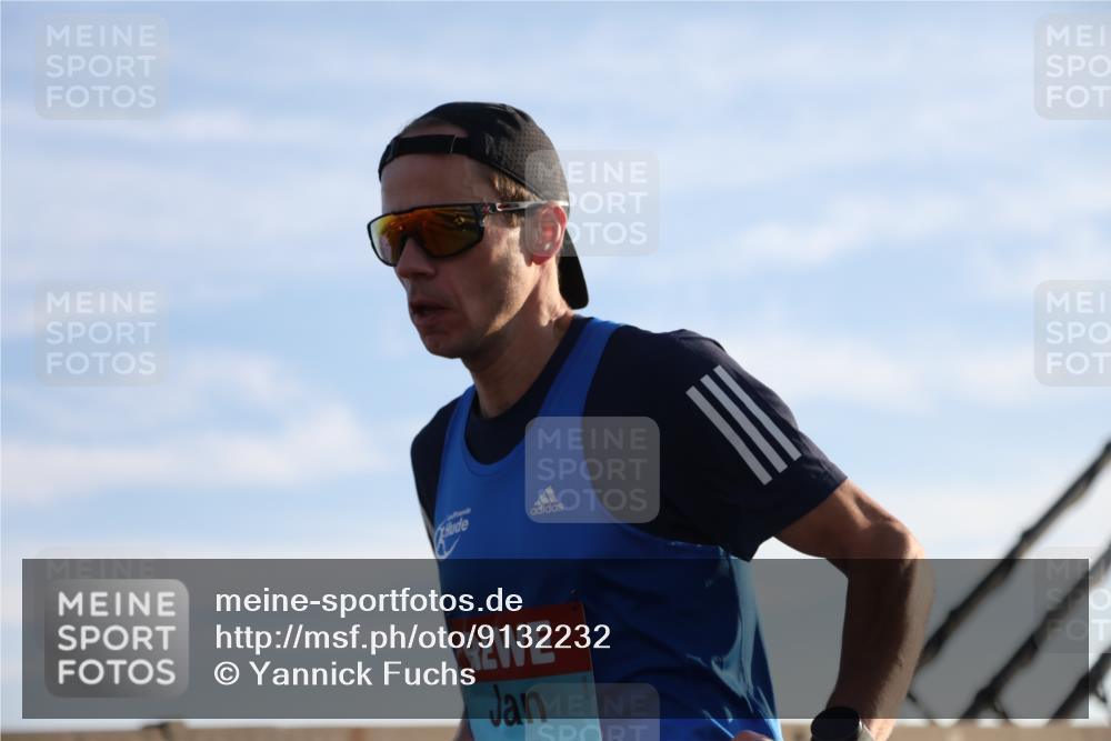 03.10.2025 - Köhlbrandbrückenlauf Yannick Fuchs http://msf.ph/oto/9132232 03.10.2025 08:17:18 Position 1  meine-sportfotos.de