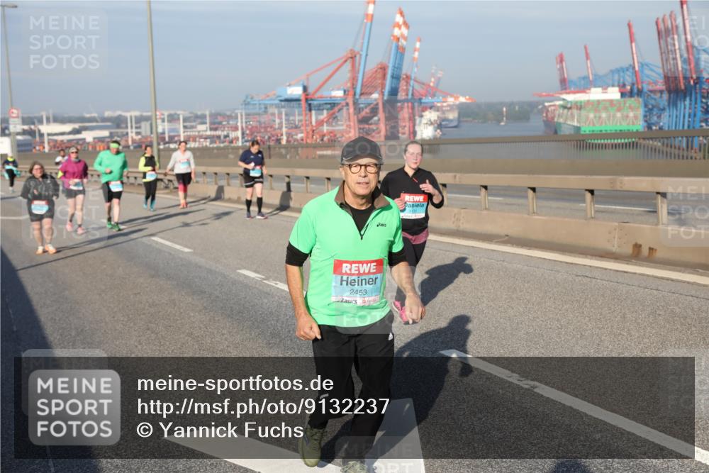 03.10.2025 - Köhlbrandbrückenlauf Yannick Fuchs http://msf.ph/oto/9132237 03.10.2025 09:04:10 Position 2 2453 meine-sportfotos.de