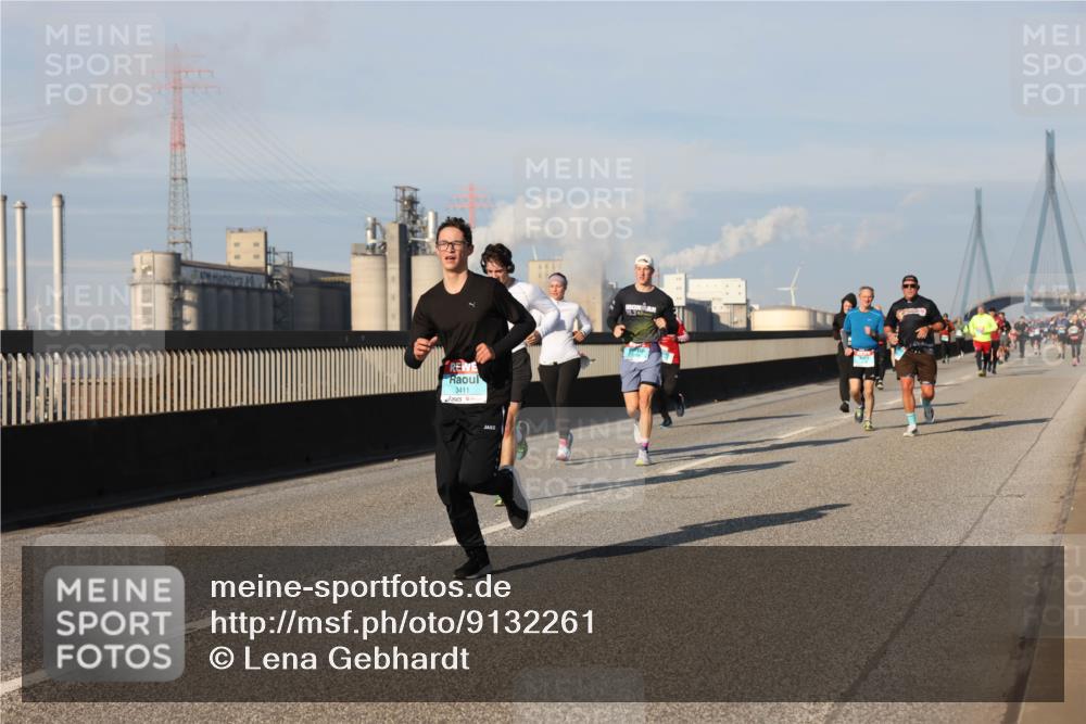 03.10.2025 - Köhlbrandbrückenlauf Lena Gebhardt http://msf.ph/oto/9132261 03.10.2025 09:50:23 Position 2 3411 meine-sportfotos.de