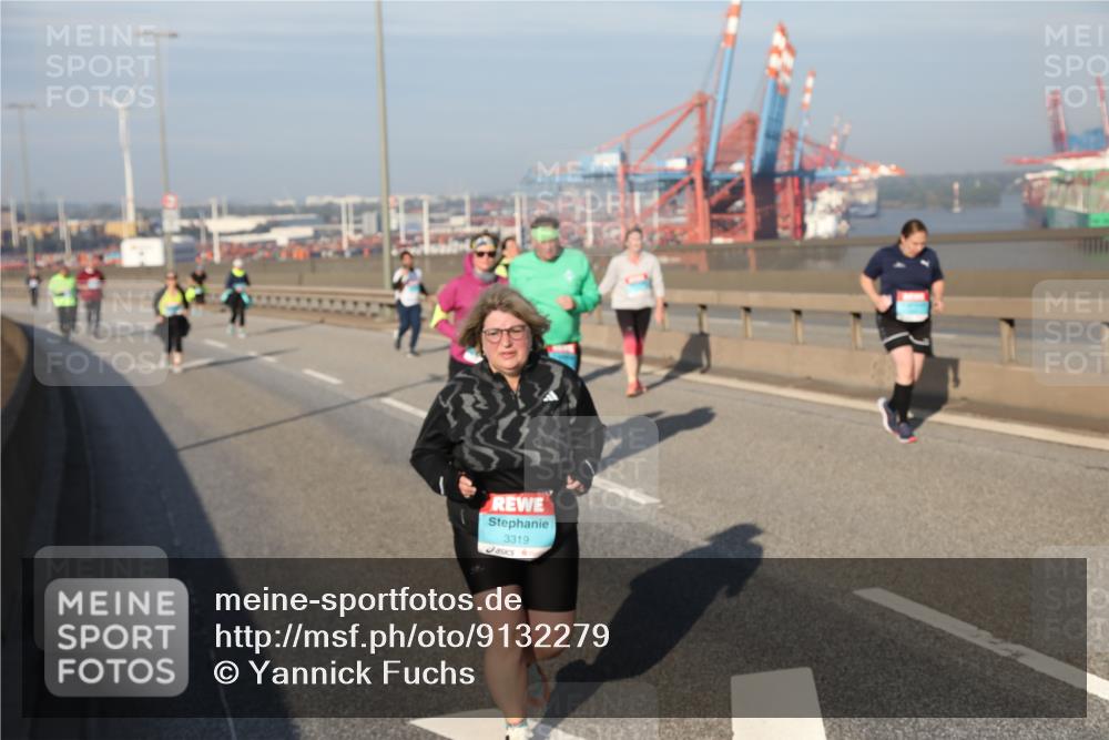 03.10.2025 - Köhlbrandbrückenlauf Yannick Fuchs http://msf.ph/oto/9132279 03.10.2025 09:04:15 Position 2 3319 meine-sportfotos.de