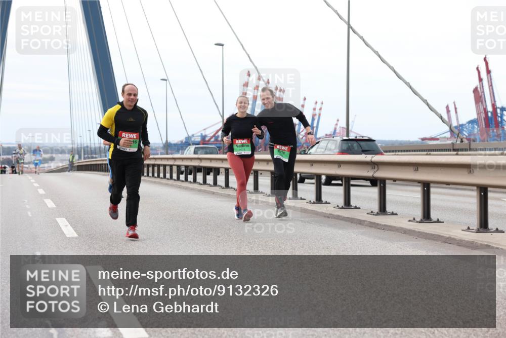 03.10.2025 - Köhlbrandbrückenlauf Lena Gebhardt http://msf.ph/oto/9132326 03.10.2025 16:10:32 Position 2 9373 meine-sportfotos.de