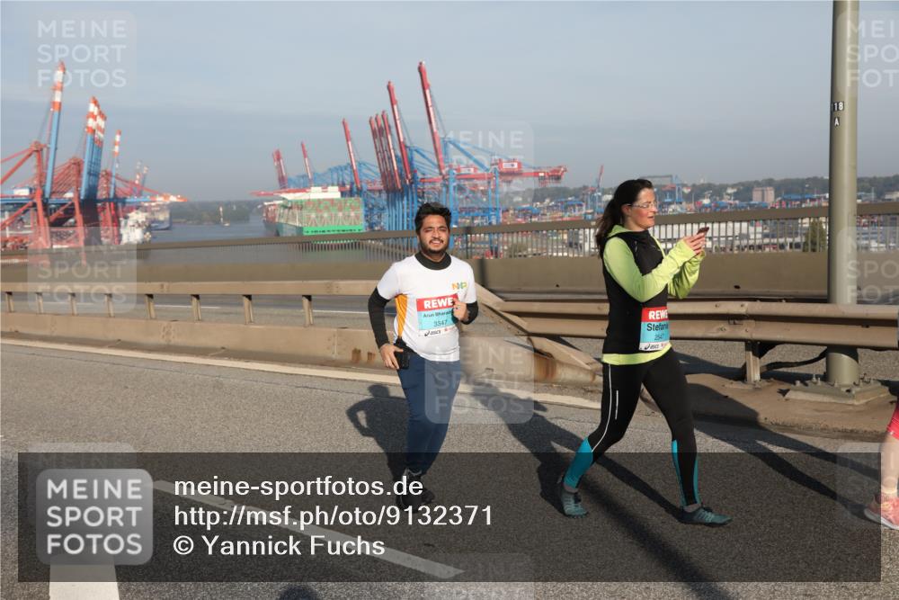 03.10.2025 - Köhlbrandbrückenlauf Yannick Fuchs http://msf.ph/oto/9132371 03.10.2025 09:04:23 Position 2 3347, 2547, 118 meine-sportfotos.de