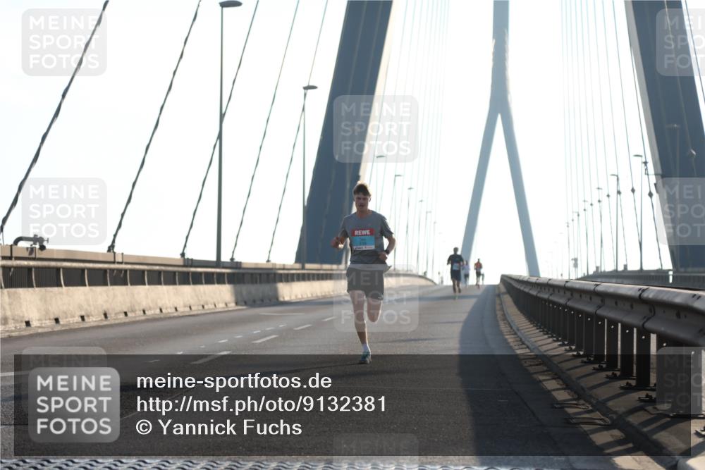 03.10.2025 - Köhlbrandbrückenlauf Yannick Fuchs http://msf.ph/oto/9132381 03.10.2025 08:17:50 Position 1  meine-sportfotos.de
