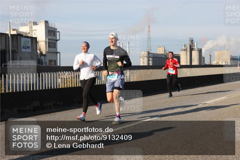 03.10.2025 - Köhlbrandbrückenlauf Lena Gebhardt http://msf.ph/oto/9132409 03.10.2025 09:50:26 Position 2 10, 3 meine-sportfotos.de