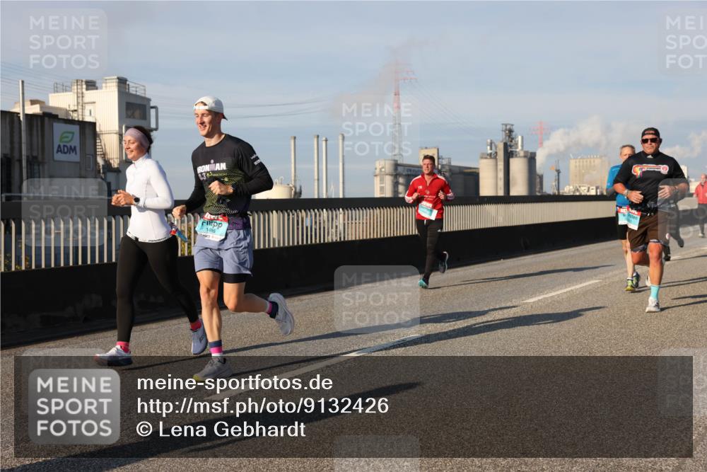 03.10.2025 - Köhlbrandbrückenlauf Lena Gebhardt http://msf.ph/oto/9132426 03.10.2025 09:50:27 Position 2 1486 meine-sportfotos.de