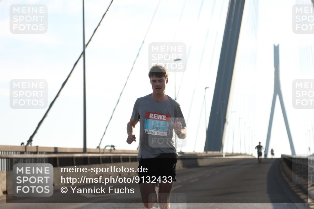 03.10.2025 - Köhlbrandbrückenlauf Yannick Fuchs http://msf.ph/oto/9132433 03.10.2025 08:17:53 Position 1 3782 meine-sportfotos.de