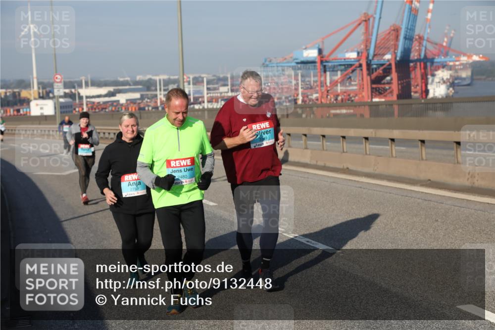 03.10.2025 - Köhlbrandbrückenlauf Yannick Fuchs http://msf.ph/oto/9132448 03.10.2025 09:04:32 Position 2 2753, 2480, 3349 meine-sportfotos.de