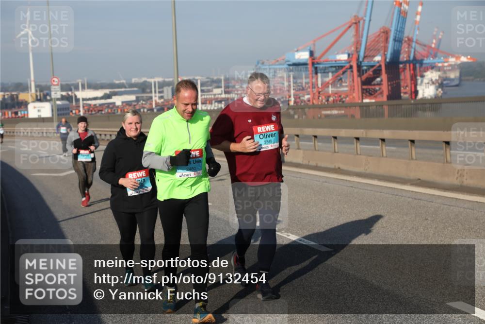 03.10.2025 - Köhlbrandbrückenlauf Yannick Fuchs http://msf.ph/oto/9132454 03.10.2025 09:04:33 Position 2 3349, 2480 meine-sportfotos.de