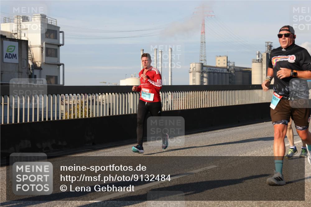 03.10.2025 - Köhlbrandbrückenlauf Lena Gebhardt http://msf.ph/oto/9132484 03.10.2025 09:50:28 Position 2  meine-sportfotos.de