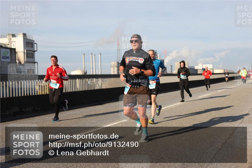 03.10.2025 - Köhlbrandbrückenlauf Lena Gebhardt http://msf.ph/oto/9132490 03.10.2025 09:50:28 Position 2 1319 meine-sportfotos.de