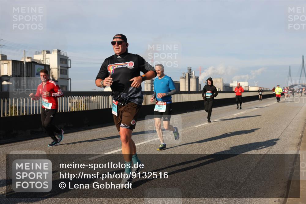 03.10.2025 - Köhlbrandbrückenlauf Lena Gebhardt http://msf.ph/oto/9132516 03.10.2025 09:50:28 Position 2  meine-sportfotos.de