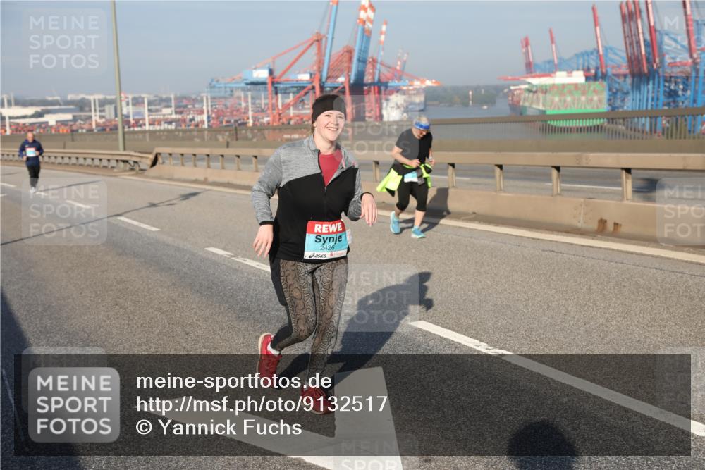 03.10.2025 - Köhlbrandbrückenlauf Yannick Fuchs http://msf.ph/oto/9132517 03.10.2025 09:04:38 Position 2 2426 meine-sportfotos.de
