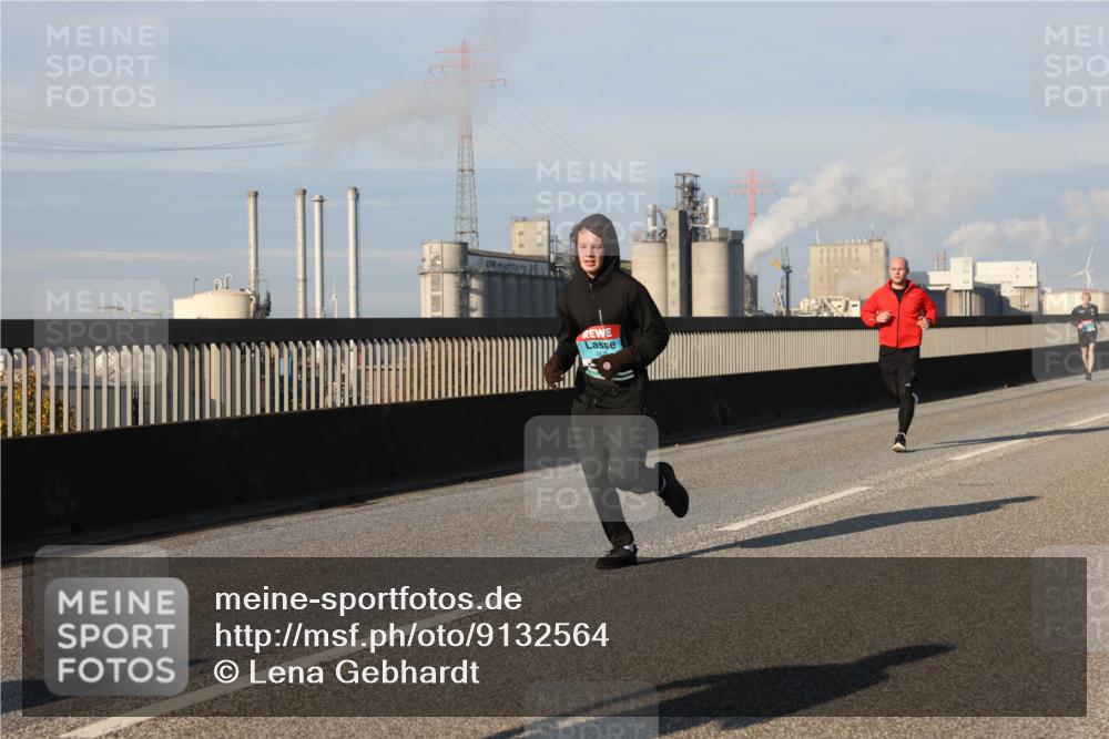 03.10.2025 - Köhlbrandbrückenlauf Lena Gebhardt http://msf.ph/oto/9132564 03.10.2025 09:50:30 Position 2  meine-sportfotos.de