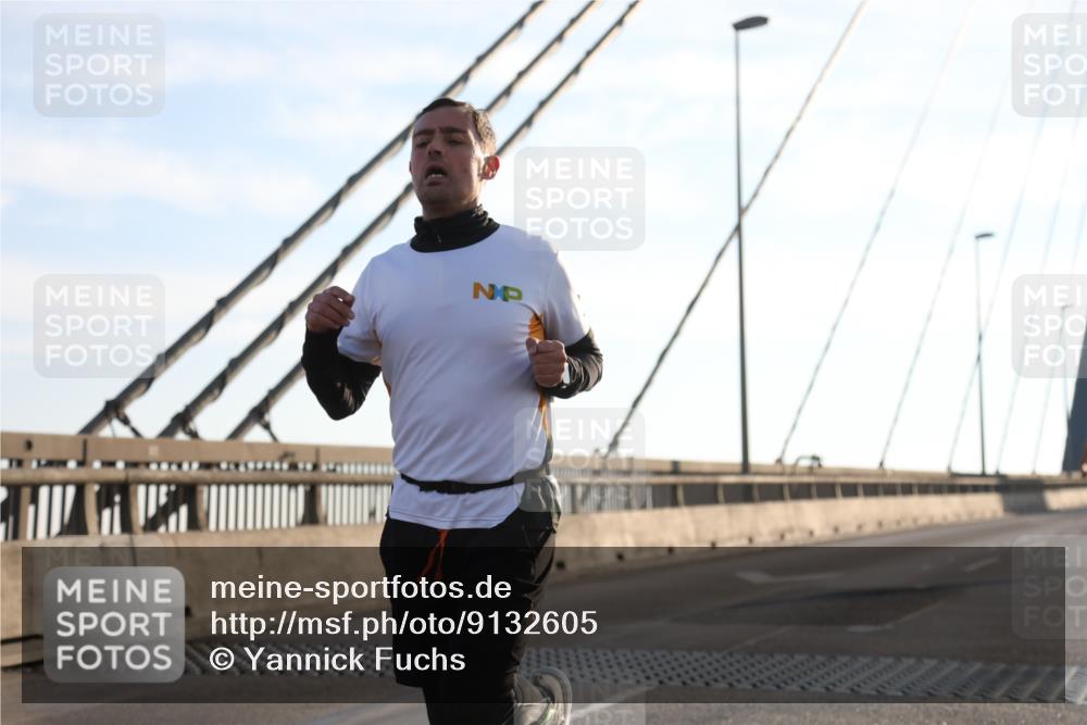 03.10.2025 - Köhlbrandbrückenlauf Yannick Fuchs http://msf.ph/oto/9132605 03.10.2025 08:18:16 Position 1  meine-sportfotos.de