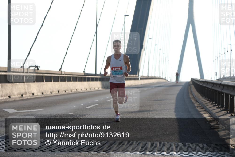 03.10.2025 - Köhlbrandbrückenlauf Yannick Fuchs http://msf.ph/oto/9132619 03.10.2025 08:18:17 Position 1 1013 meine-sportfotos.de