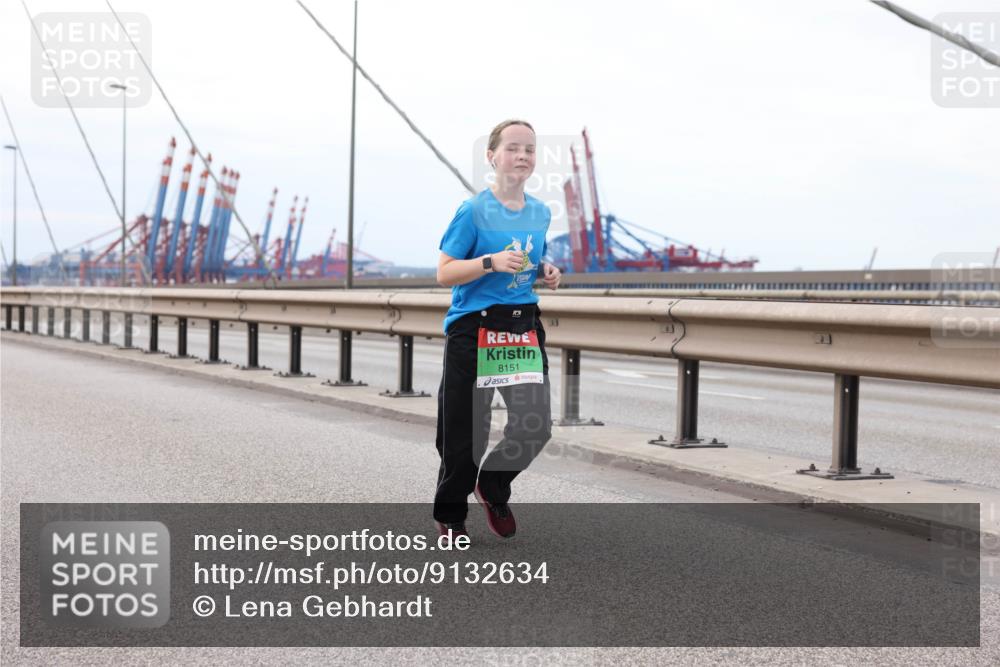 03.10.2025 - Köhlbrandbrückenlauf Lena Gebhardt http://msf.ph/oto/9132634 03.10.2025 16:12:17 Position 2 8151 meine-sportfotos.de