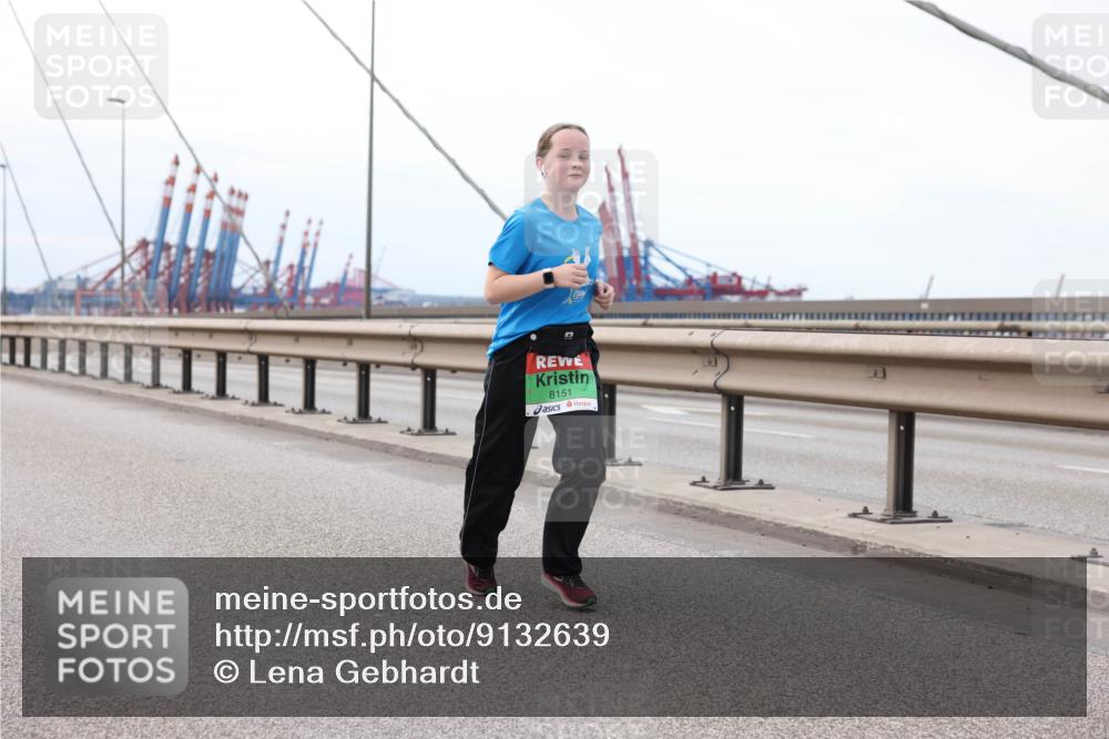 03.10.2025 - Köhlbrandbrückenlauf Lena Gebhardt http://msf.ph/oto/9132639 03.10.2025 16:12:17 Position 2 8151 meine-sportfotos.de