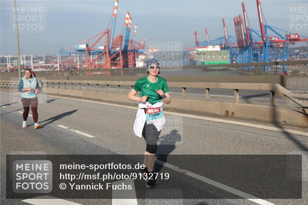 03.10.2025 - Köhlbrandbrückenlauf Yannick Fuchs http://msf.ph/oto/9132719 03.10.2025 09:05:01 Position 2 8258 meine-sportfotos.de
