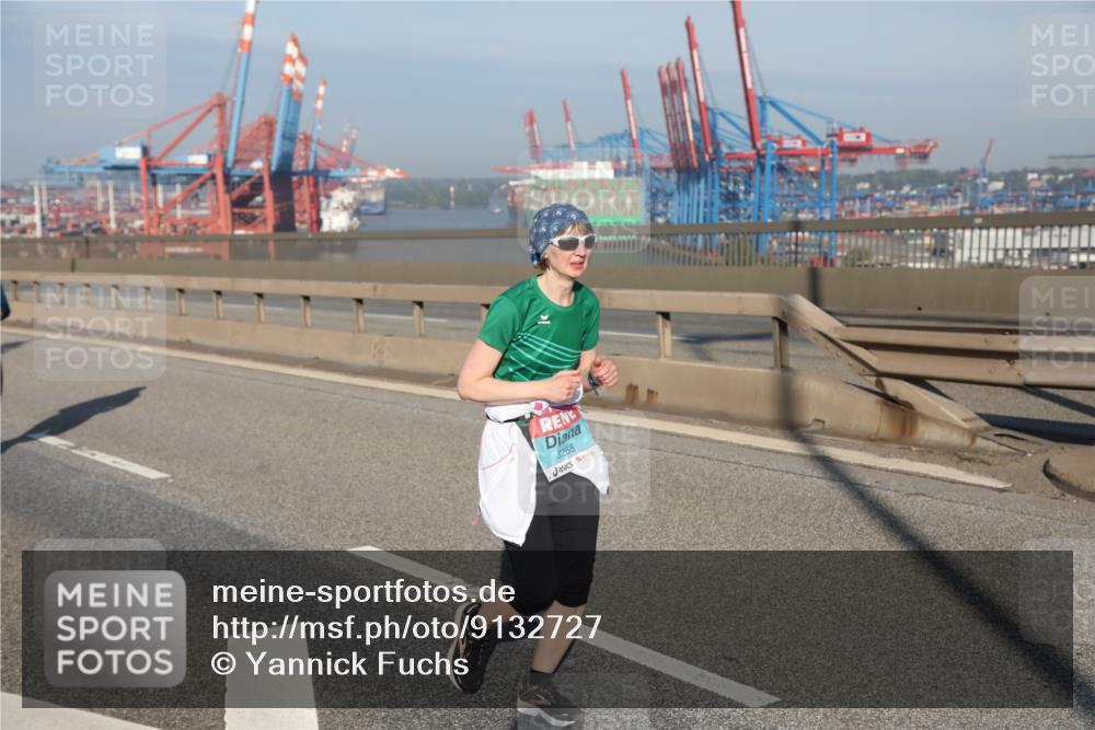 03.10.2025 - Köhlbrandbrückenlauf Yannick Fuchs http://msf.ph/oto/9132727 03.10.2025 09:05:02 Position 2 8258 meine-sportfotos.de