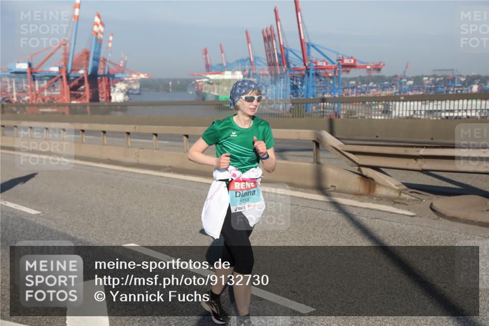 03.10.2025 - Köhlbrandbrückenlauf Yannick Fuchs http://msf.ph/oto/9132730 03.10.2025 09:05:02 Position 2 3258 meine-sportfotos.de