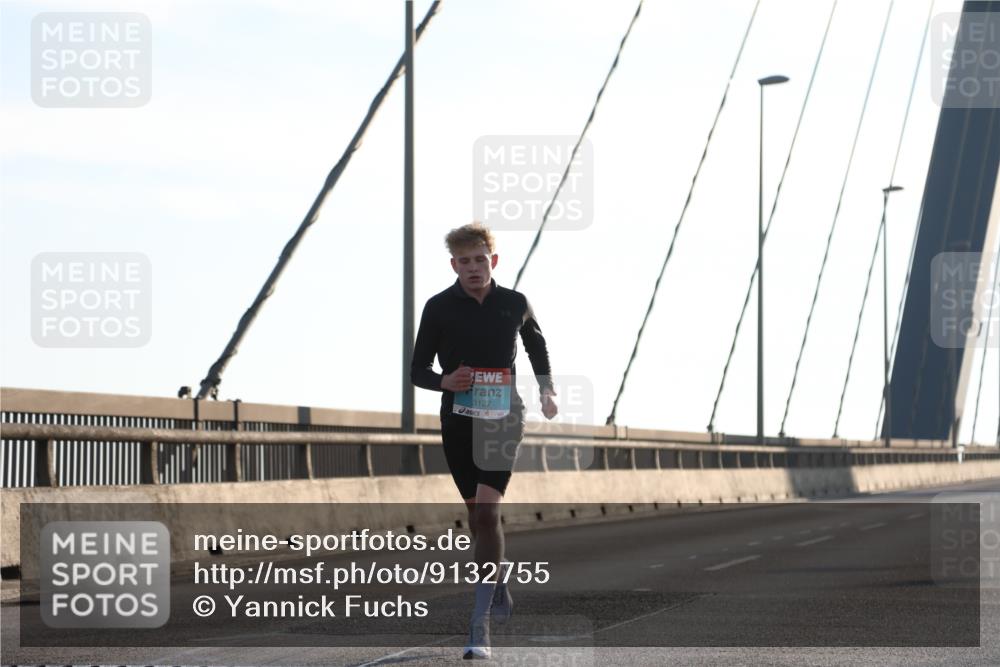 03.10.2025 - Köhlbrandbrückenlauf Yannick Fuchs http://msf.ph/oto/9132755 03.10.2025 08:19:06 Position 1 3127 meine-sportfotos.de