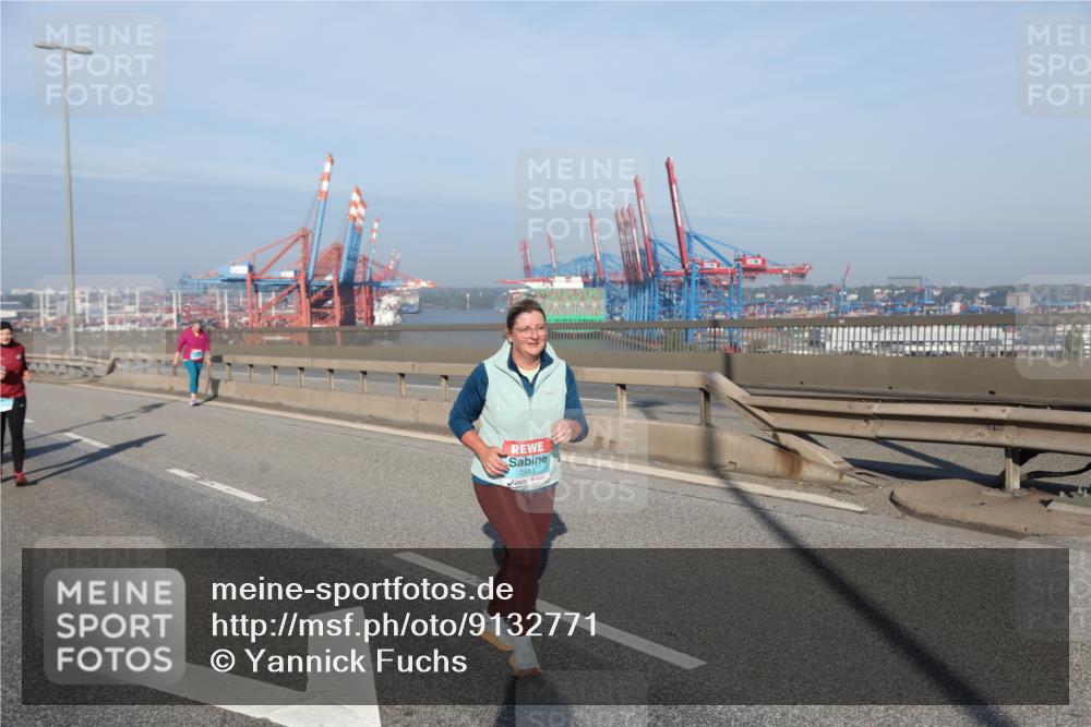 03.10.2025 - Köhlbrandbrückenlauf Yannick Fuchs http://msf.ph/oto/9132771 03.10.2025 09:05:05 Position 2 2515 meine-sportfotos.de