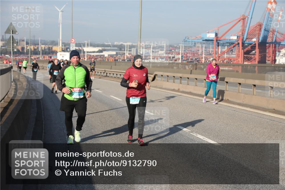 03.10.2025 - Köhlbrandbrückenlauf Yannick Fuchs http://msf.ph/oto/9132790 03.10.2025 09:05:07 Position 2 2517 meine-sportfotos.de