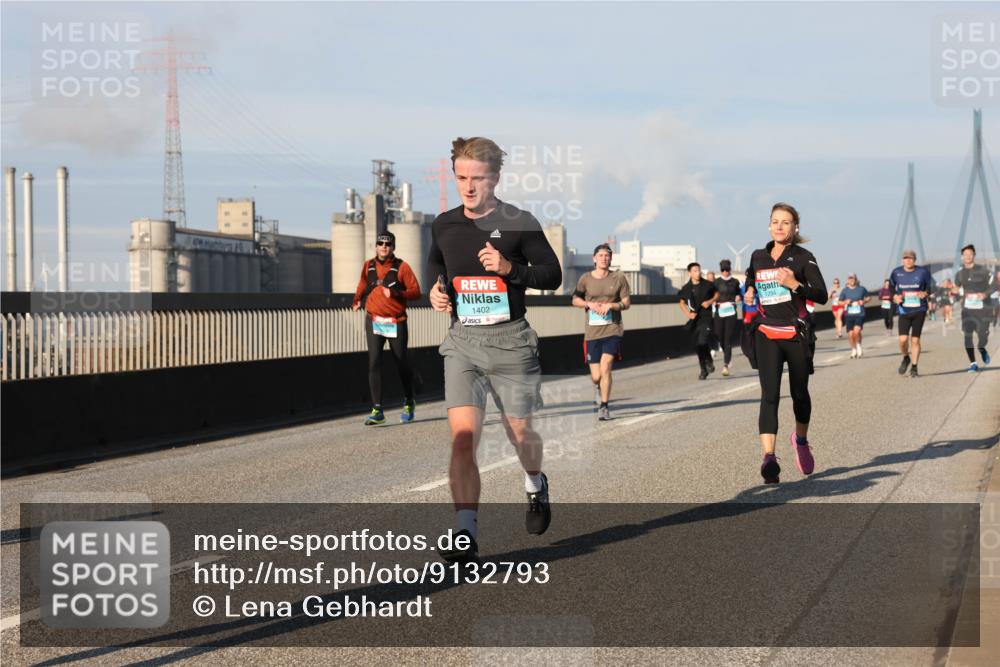 03.10.2025 - Köhlbrandbrückenlauf Lena Gebhardt http://msf.ph/oto/9132793 03.10.2025 09:50:41 Position 2 1402, 1294 meine-sportfotos.de