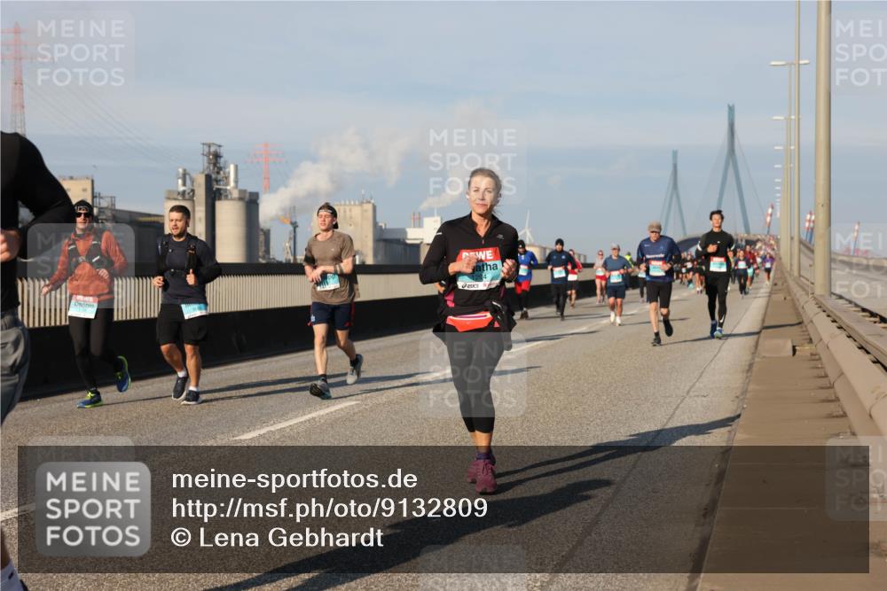 03.10.2025 - Köhlbrandbrückenlauf Lena Gebhardt http://msf.ph/oto/9132809 03.10.2025 09:50:42 Position 2  meine-sportfotos.de