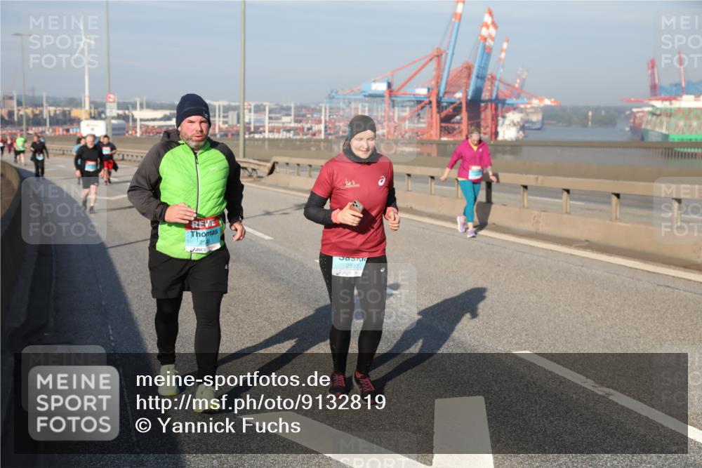 03.10.2025 - Köhlbrandbrückenlauf Yannick Fuchs http://msf.ph/oto/9132819 03.10.2025 09:05:09 Position 2 2517 meine-sportfotos.de
