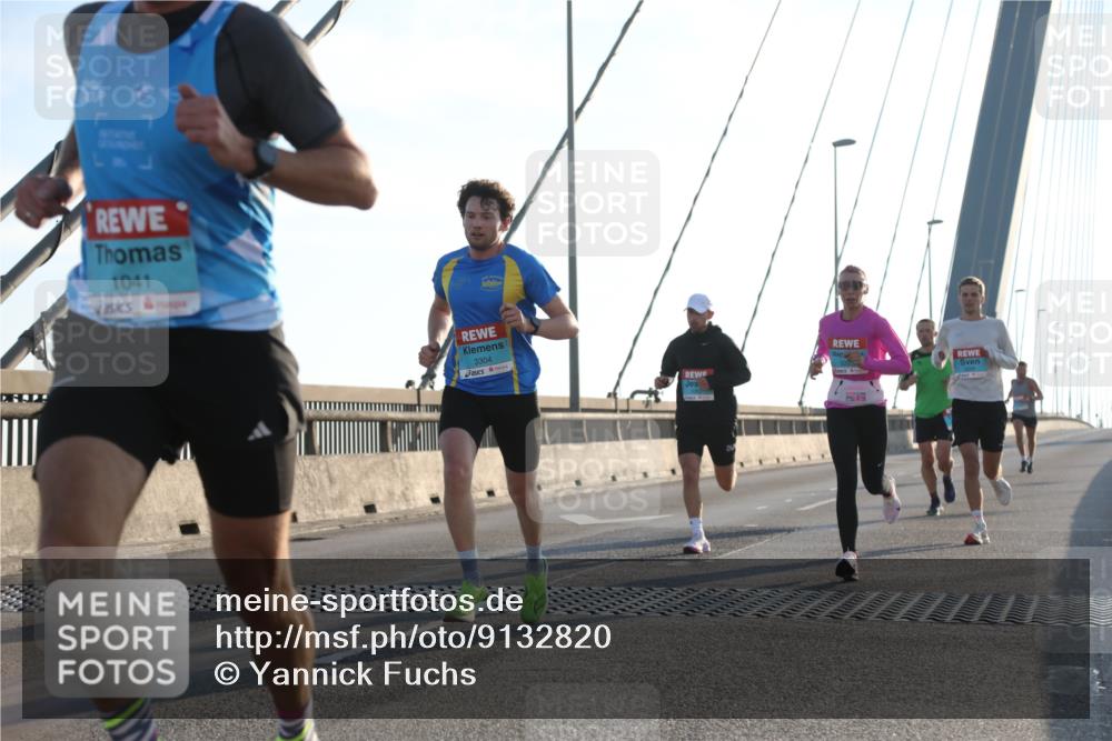 03.10.2025 - Köhlbrandbrückenlauf Yannick Fuchs http://msf.ph/oto/9132820 03.10.2025 08:19:22 Position 1 1041, 3304 meine-sportfotos.de
