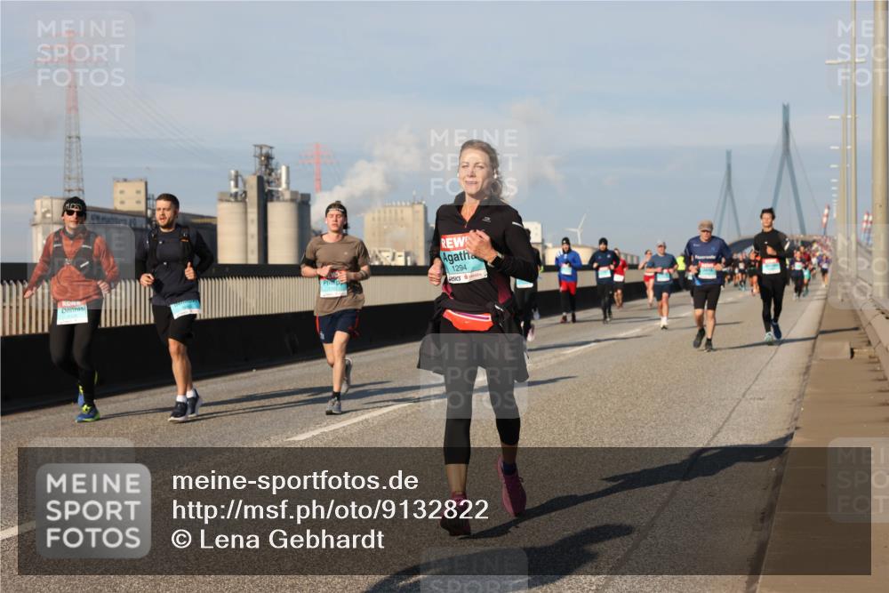 03.10.2025 - Köhlbrandbrückenlauf Lena Gebhardt http://msf.ph/oto/9132822 03.10.2025 09:50:42 Position 2 1294 meine-sportfotos.de