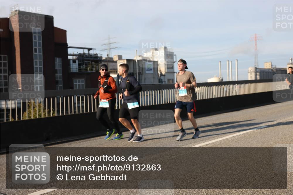 03.10.2025 - Köhlbrandbrückenlauf Lena Gebhardt http://msf.ph/oto/9132863 03.10.2025 09:50:45 Position 2  meine-sportfotos.de