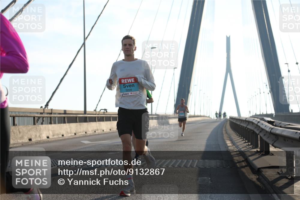 03.10.2025 - Köhlbrandbrückenlauf Yannick Fuchs http://msf.ph/oto/9132867 03.10.2025 08:19:24 Position 1 3209 meine-sportfotos.de