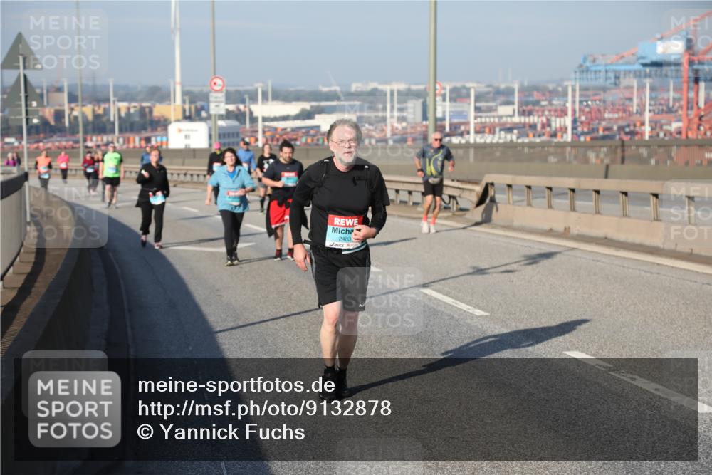 03.10.2025 - Köhlbrandbrückenlauf Yannick Fuchs http://msf.ph/oto/9132878 03.10.2025 09:05:16 Position 2 2483 meine-sportfotos.de