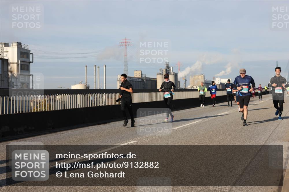 03.10.2025 - Köhlbrandbrückenlauf Lena Gebhardt http://msf.ph/oto/9132882 03.10.2025 09:50:46 Position 2  meine-sportfotos.de