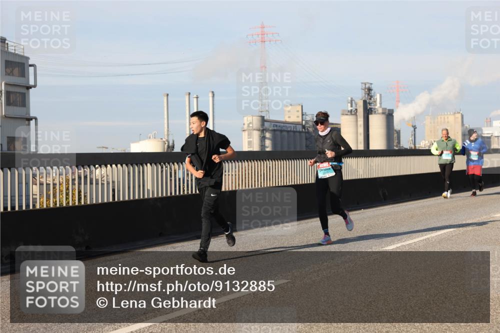 03.10.2025 - Köhlbrandbrückenlauf Lena Gebhardt http://msf.ph/oto/9132885 03.10.2025 09:50:46 Position 2 2814 meine-sportfotos.de