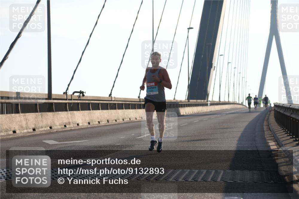 03.10.2025 - Köhlbrandbrückenlauf Yannick Fuchs http://msf.ph/oto/9132893 03.10.2025 08:19:26 Position 1 1022 meine-sportfotos.de