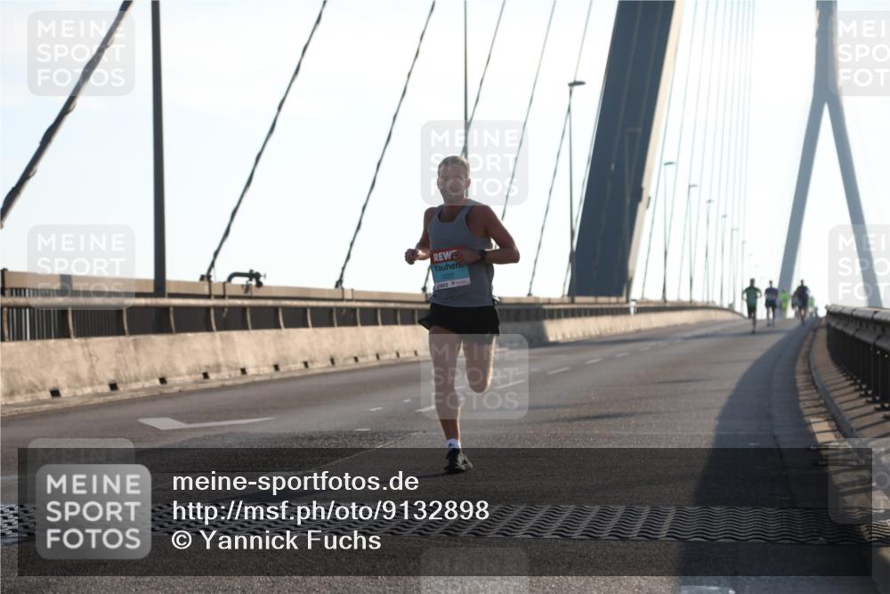 03.10.2025 - Köhlbrandbrückenlauf Yannick Fuchs http://msf.ph/oto/9132898 03.10.2025 08:19:27 Position 1 1022 meine-sportfotos.de