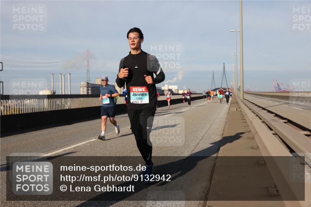 03.10.2025 - Köhlbrandbrückenlauf Lena Gebhardt http://msf.ph/oto/9132942 03.10.2025 09:50:50 Position 2 1089 meine-sportfotos.de
