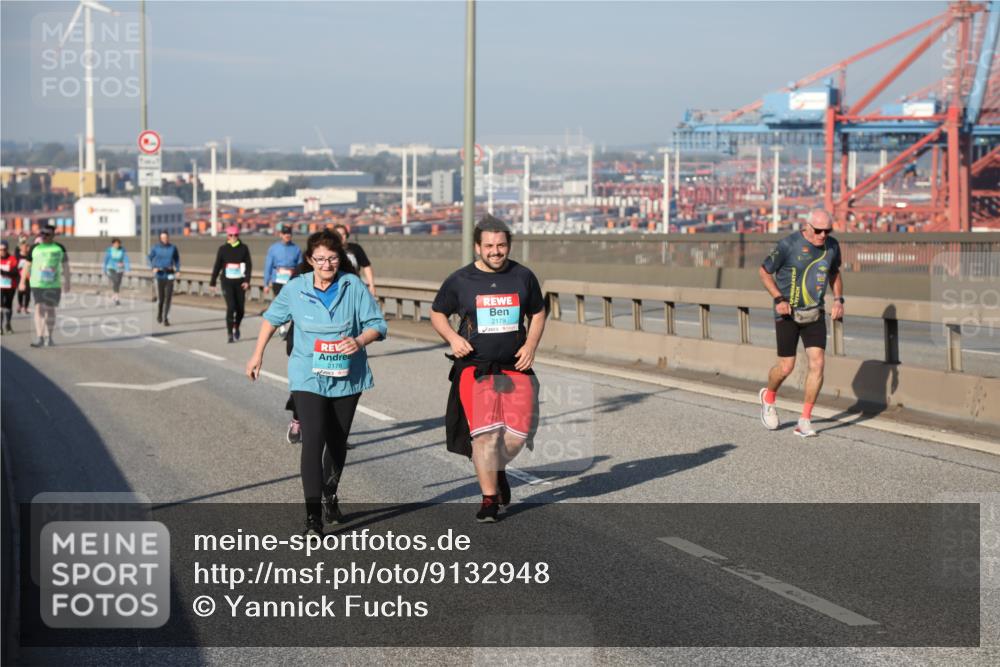 03.10.2025 - Köhlbrandbrückenlauf Yannick Fuchs http://msf.ph/oto/9132948 03.10.2025 09:05:22 Position 2 2178, 2179 meine-sportfotos.de