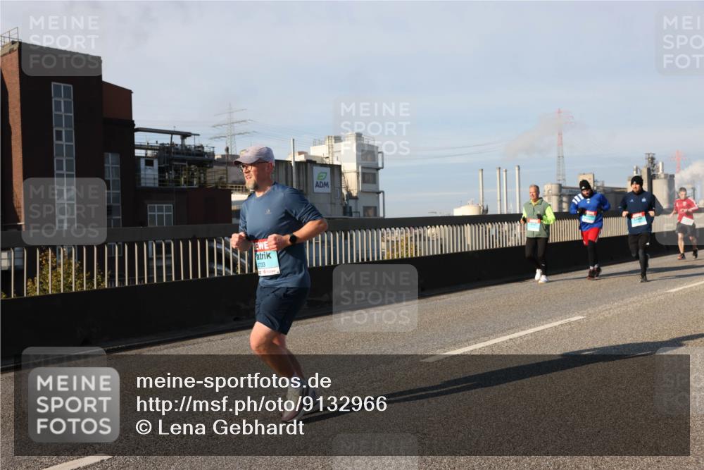 03.10.2025 - Köhlbrandbrückenlauf Lena Gebhardt http://msf.ph/oto/9132966 03.10.2025 09:50:51 Position 2 2733 meine-sportfotos.de