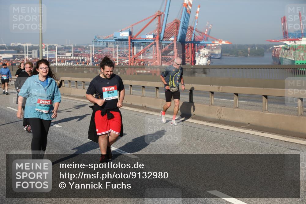 03.10.2025 - Köhlbrandbrückenlauf Yannick Fuchs http://msf.ph/oto/9132980 03.10.2025 09:05:24 Position 2 2178, 2179 meine-sportfotos.de
