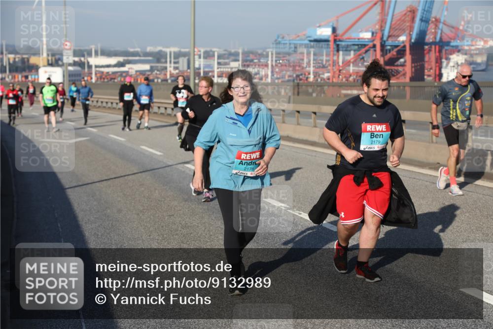 03.10.2025 - Köhlbrandbrückenlauf Yannick Fuchs http://msf.ph/oto/9132989 03.10.2025 09:05:25 Position 2 2178, 2179 meine-sportfotos.de