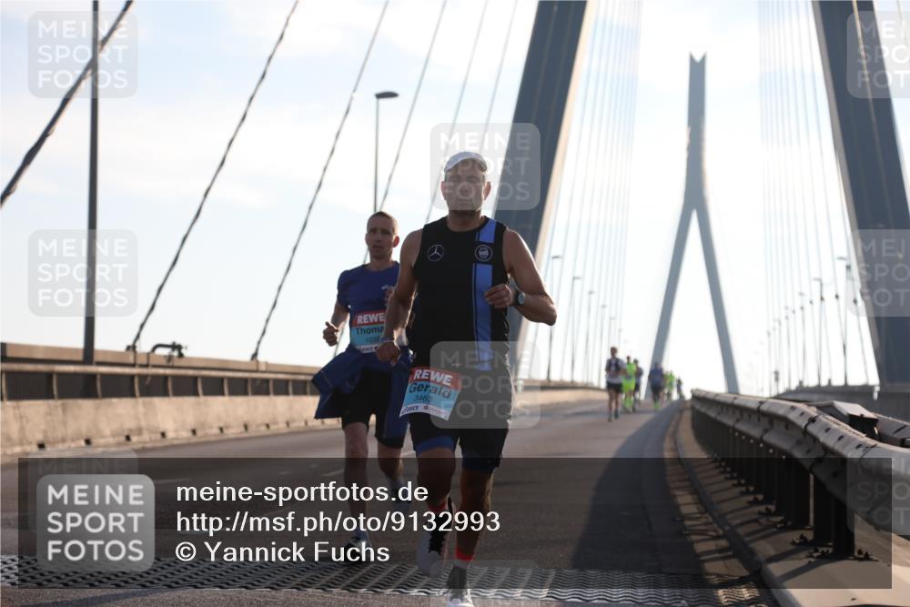 03.10.2025 - Köhlbrandbrückenlauf Yannick Fuchs http://msf.ph/oto/9132993 03.10.2025 08:19:45 Position 1 1032, 3463 meine-sportfotos.de