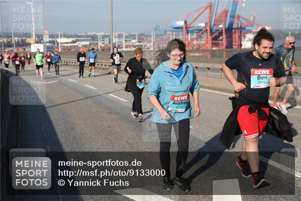 03.10.2025 - Köhlbrandbrückenlauf Yannick Fuchs http://msf.ph/oto/9133000 03.10.2025 09:05:26 Position 2 2178, 2179 meine-sportfotos.de