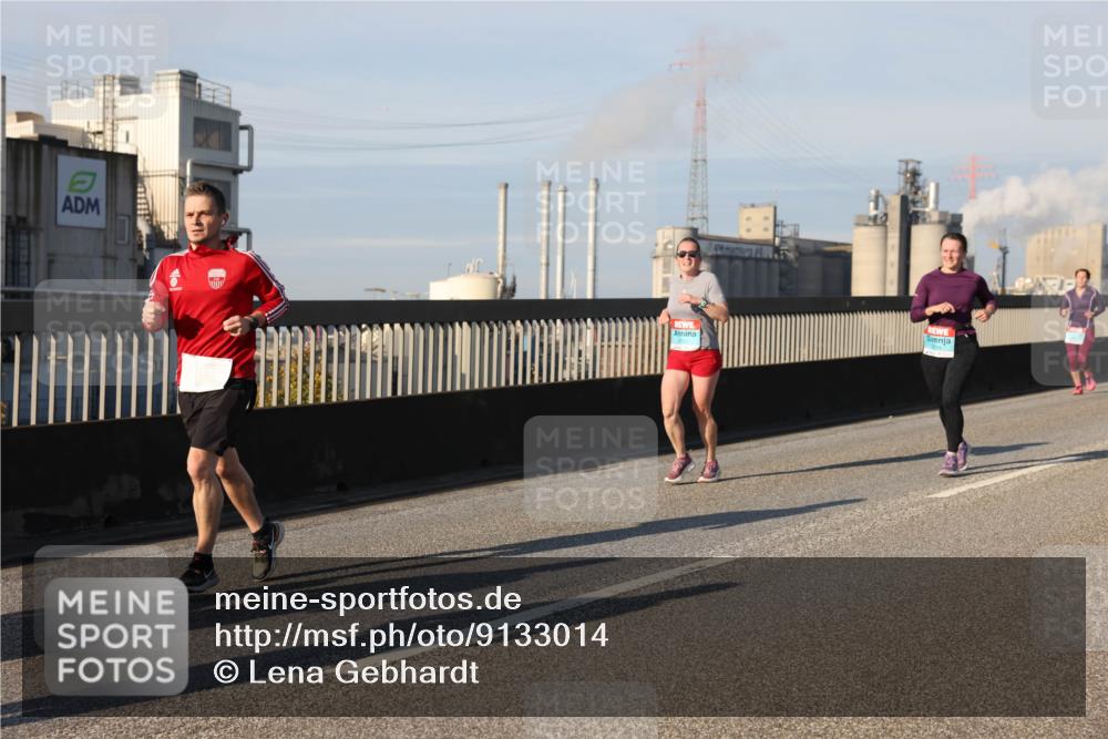03.10.2025 - Köhlbrandbrückenlauf Lena Gebhardt http://msf.ph/oto/9133014 03.10.2025 09:50:55 Position 2  meine-sportfotos.de
